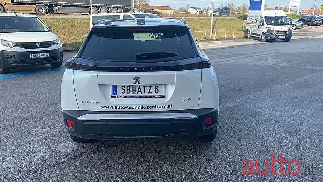 2021' Peugeot 2008 photo #5
