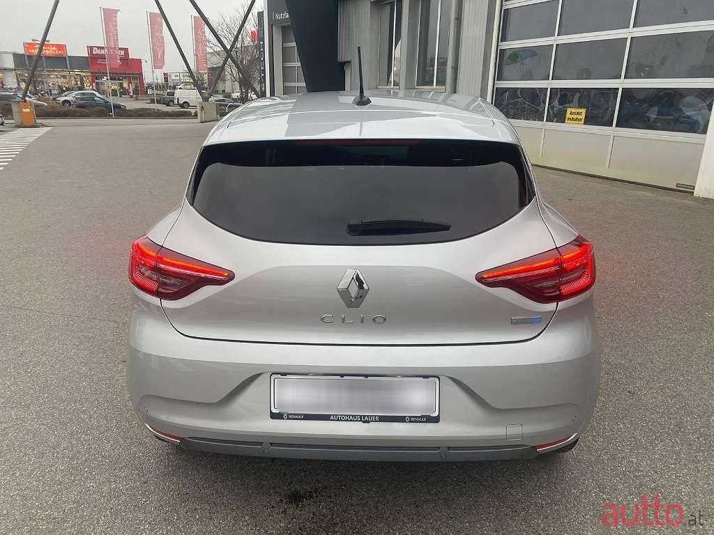 2021' Renault Clio photo #4
