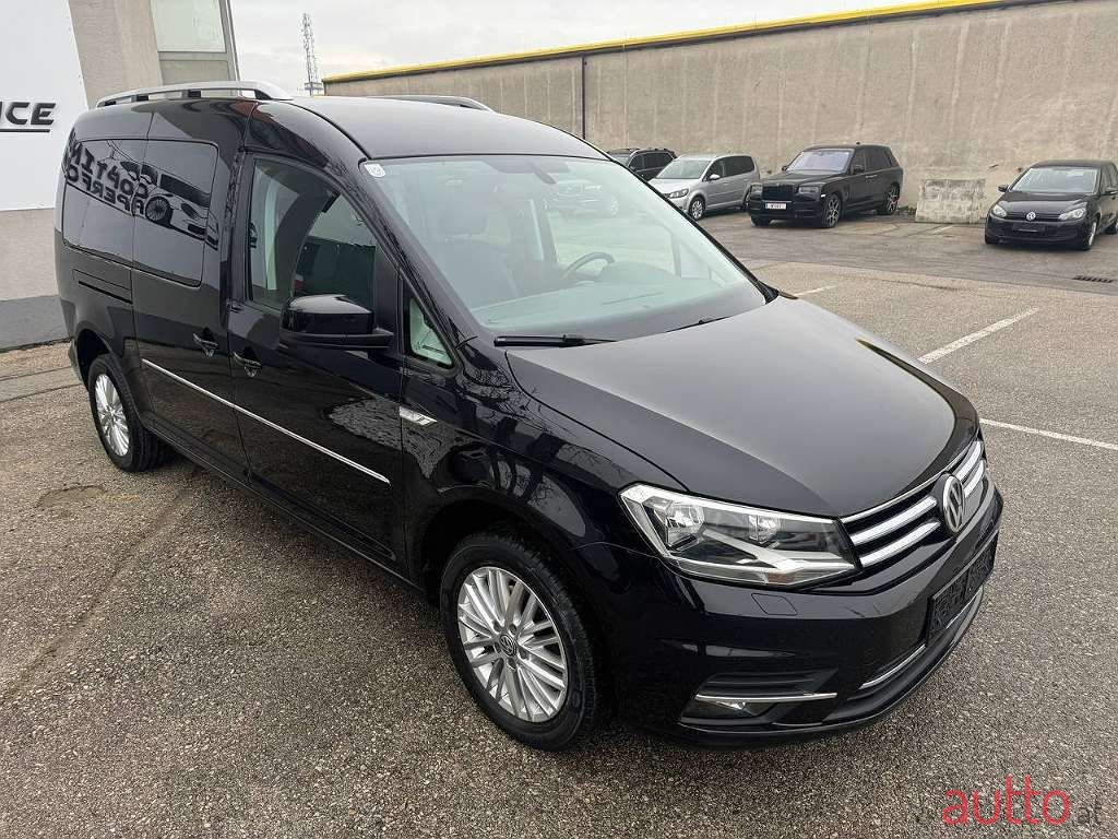 2017' Volkswagen Caddy photo #2