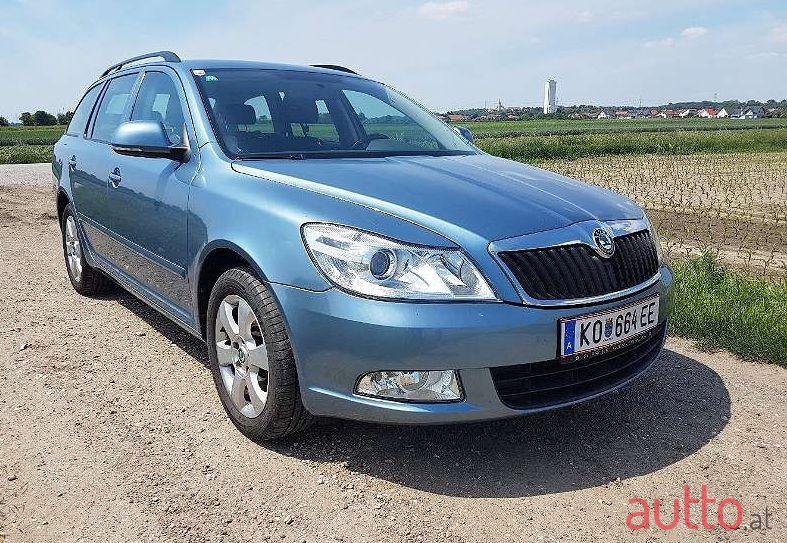 2009' Skoda Octavia photo #1