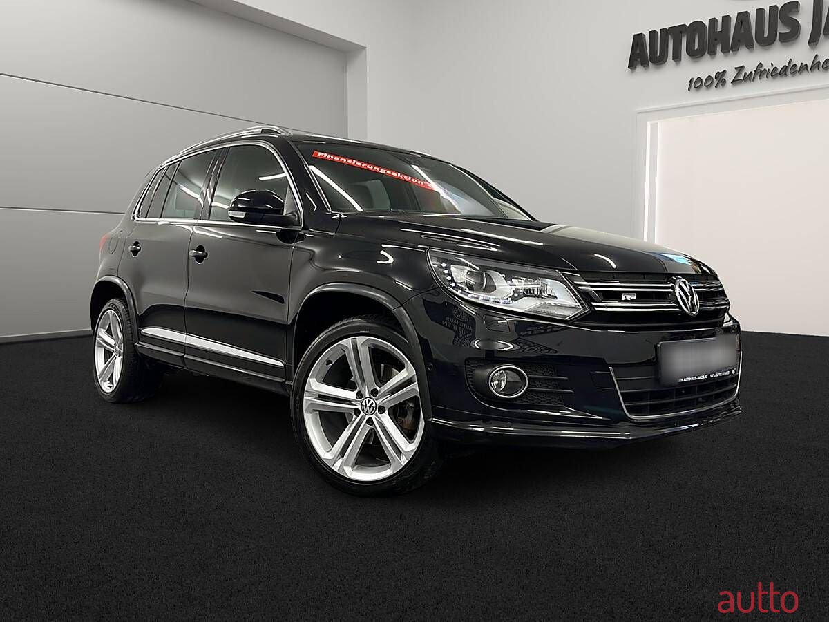 2014' Volkswagen Tiguan photo #2