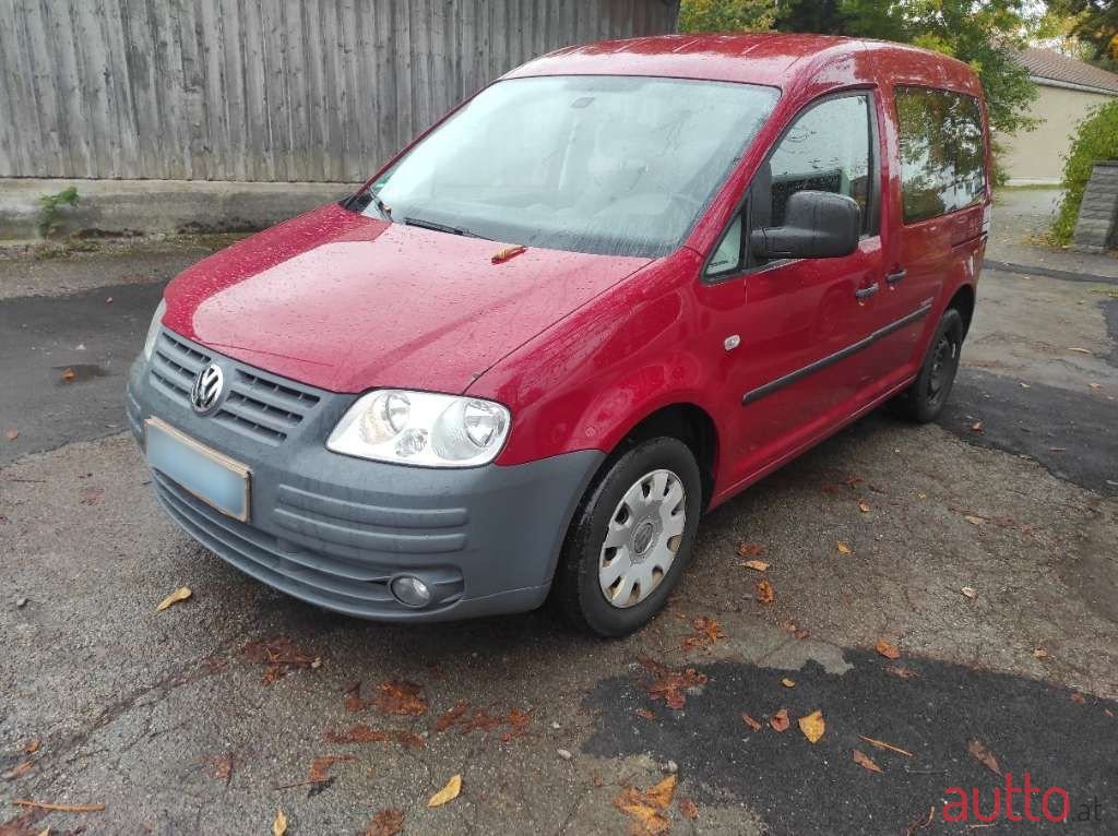 2010' Volkswagen Caddy photo #2