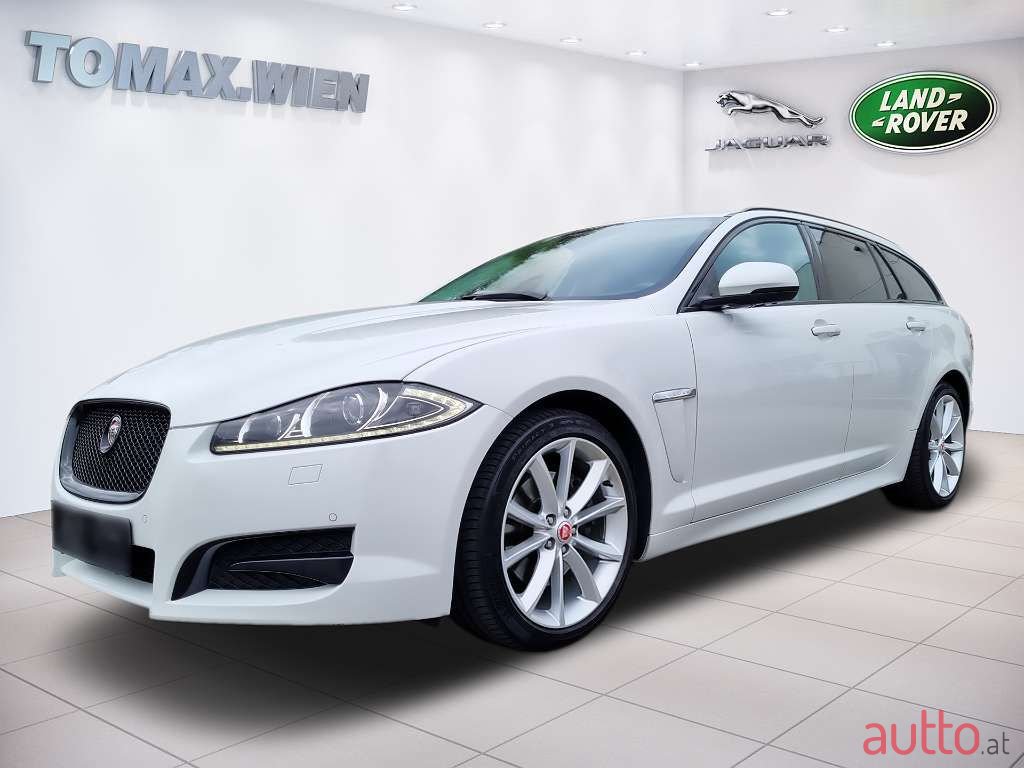 2014' Jaguar XF photo #1