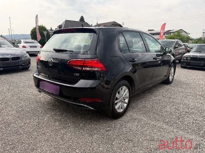 2017' Volkswagen Golf photo #5