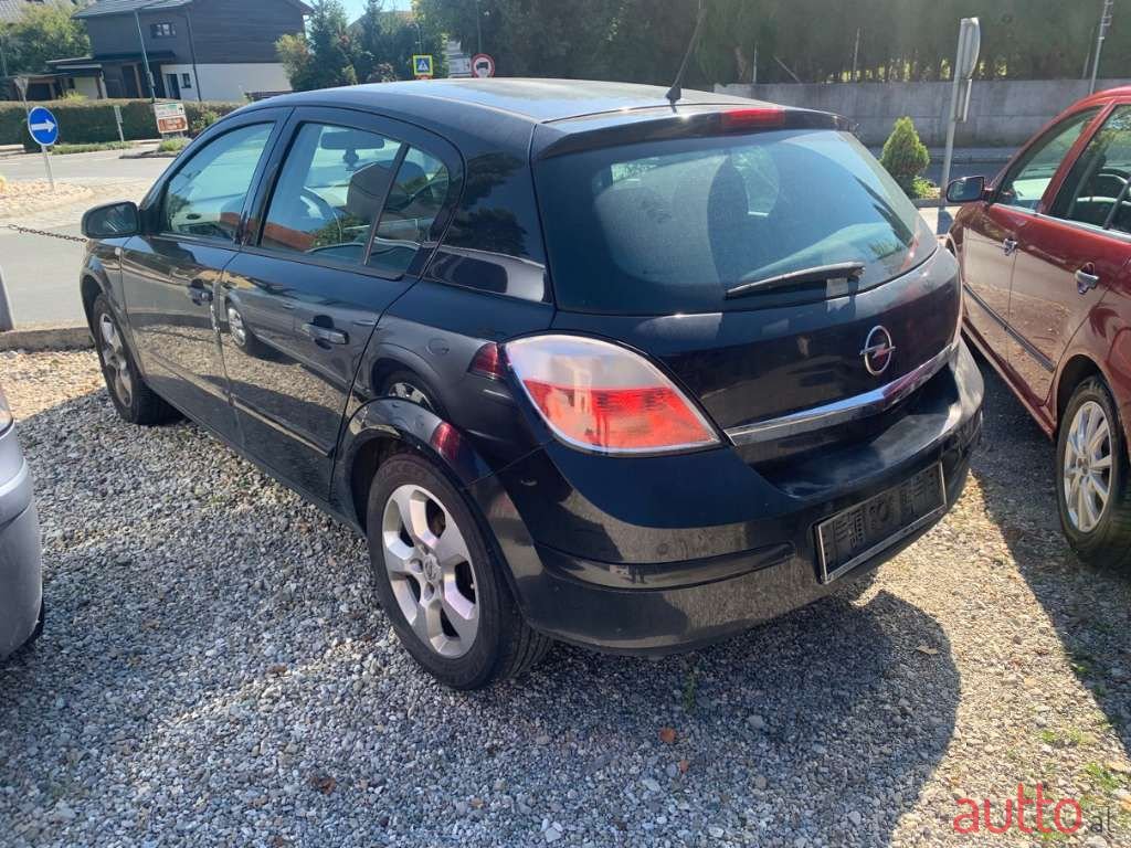 2004' Opel Astra photo #3