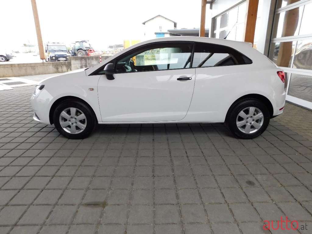 2013' SEAT Ibiza photo #6