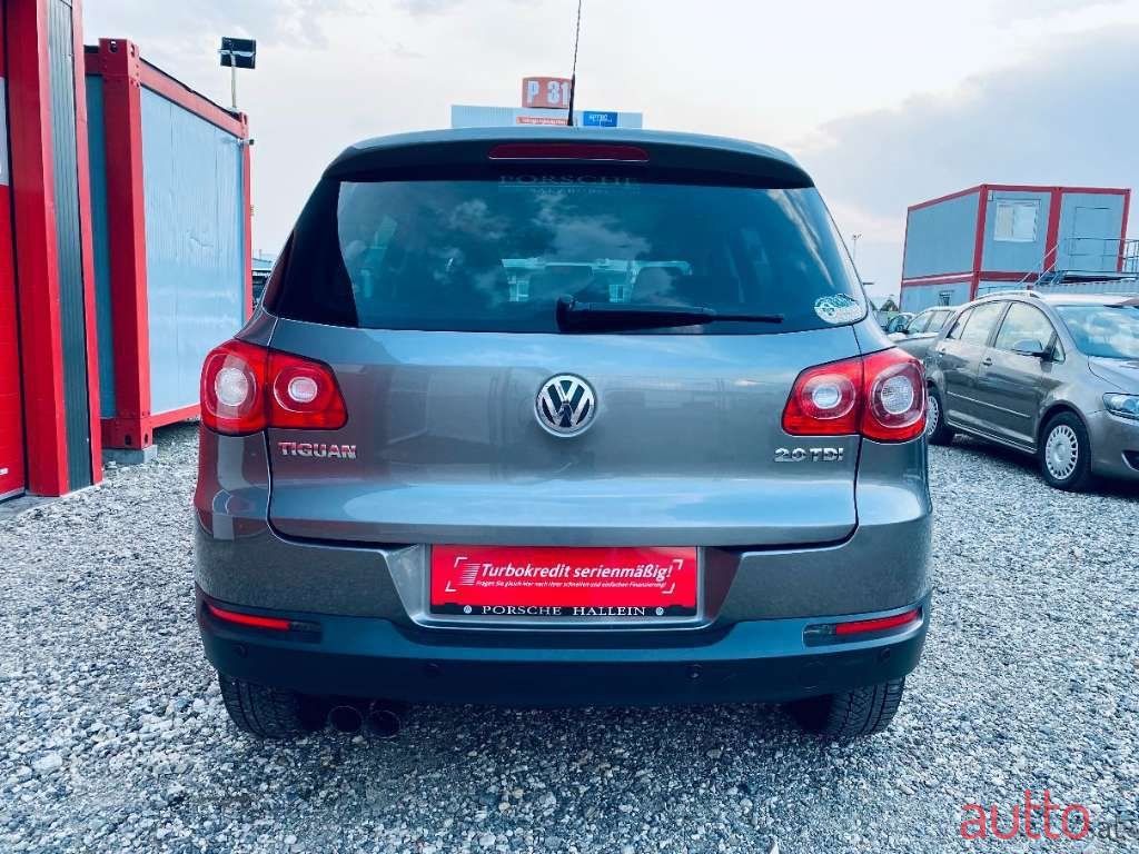 2010' Volkswagen Tiguan photo #5