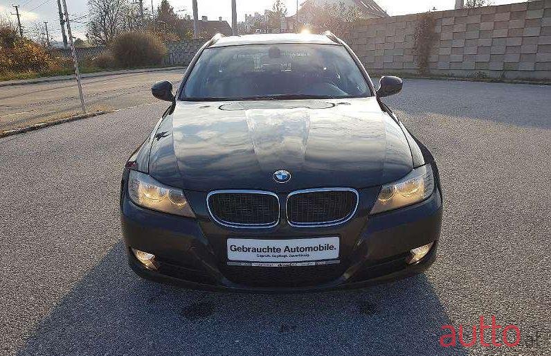 2011' BMW 3Er-Reihe photo #1