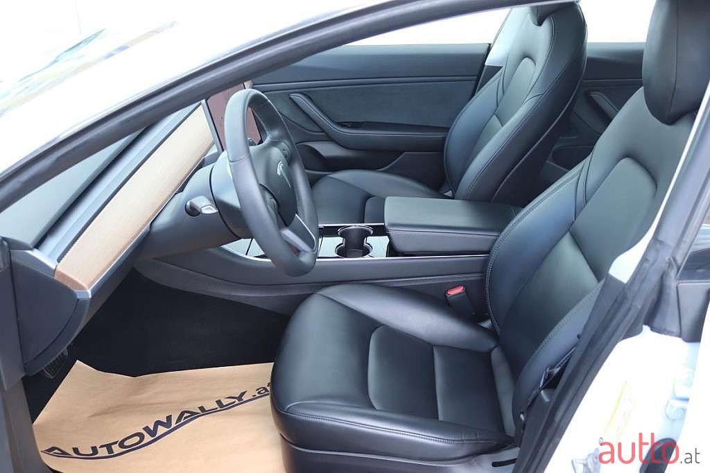 2019' Tesla Model 3 photo #5