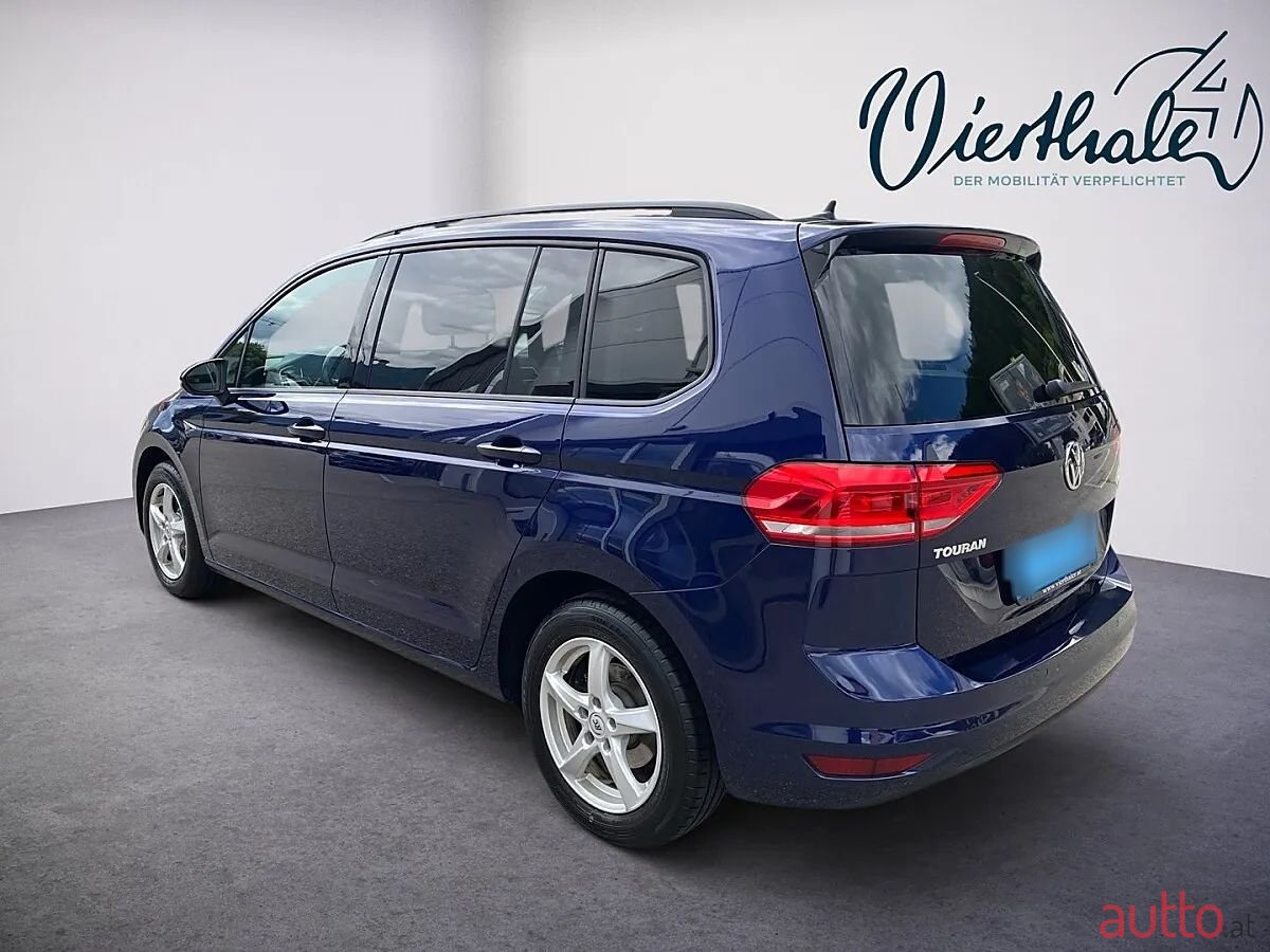 2016' Volkswagen Touran photo #4