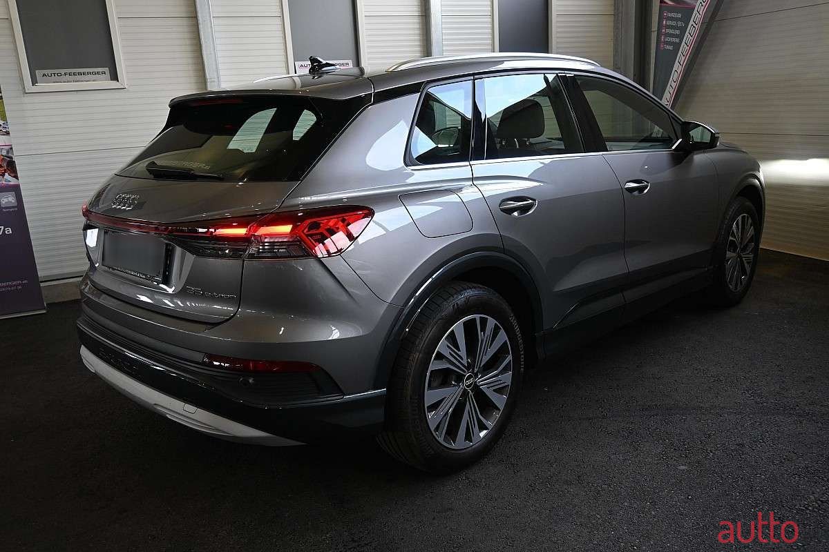 2021' Audi Q4 photo #6