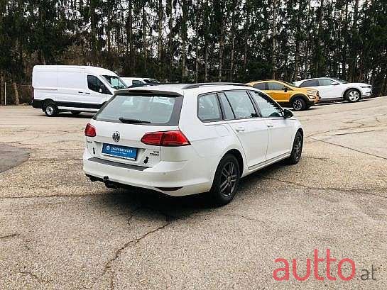 2016' Volkswagen Golf photo #3