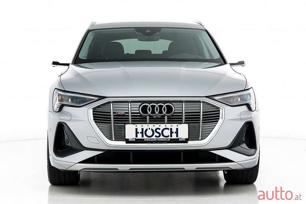 2020' Audi E-Tron photo #1