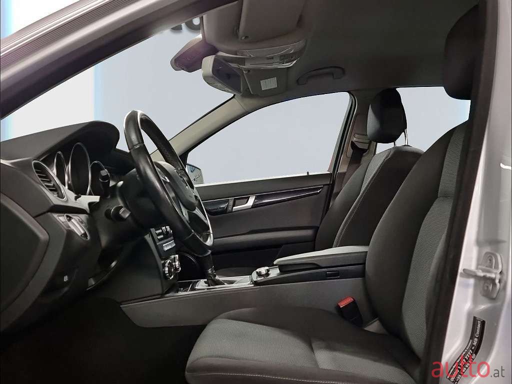 2013' Mercedes-Benz C-Klasse photo #5