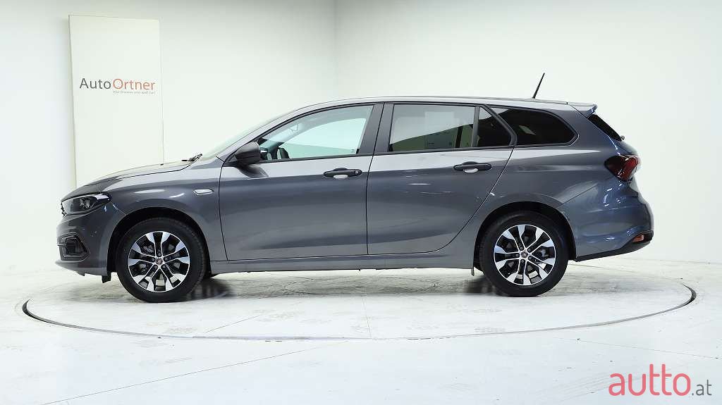 2022' Fiat Tipo photo #2