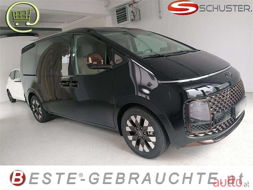 2022' Hyundai Staria photo #1