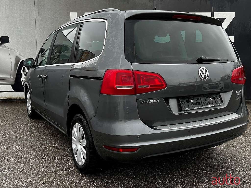 2010' Volkswagen Sharan photo #4