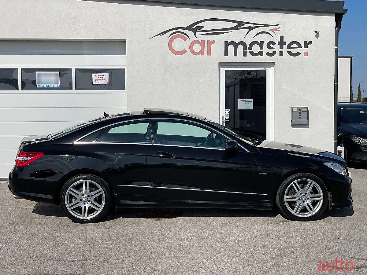 2010' Mercedes-Benz E-Klasse photo #2