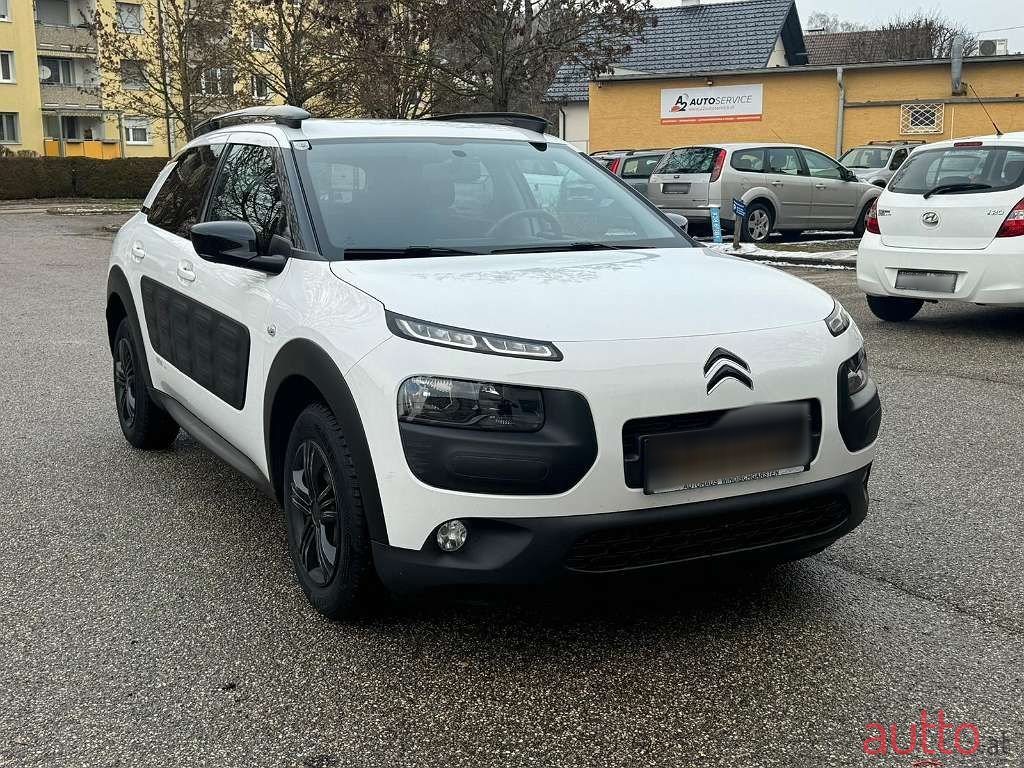 2016' Citroen C4 Cactus photo #2