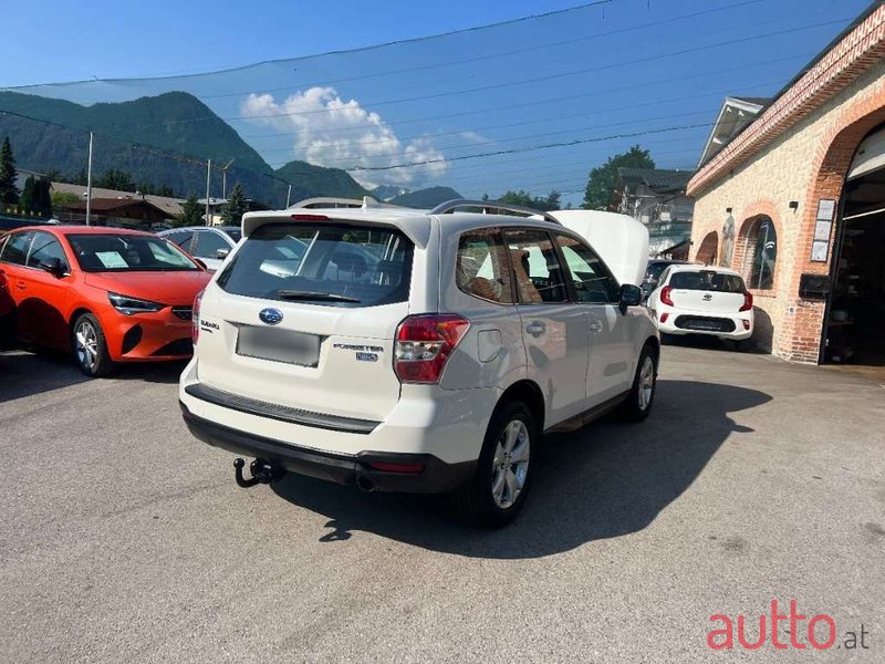 2016' Subaru Forester photo #6