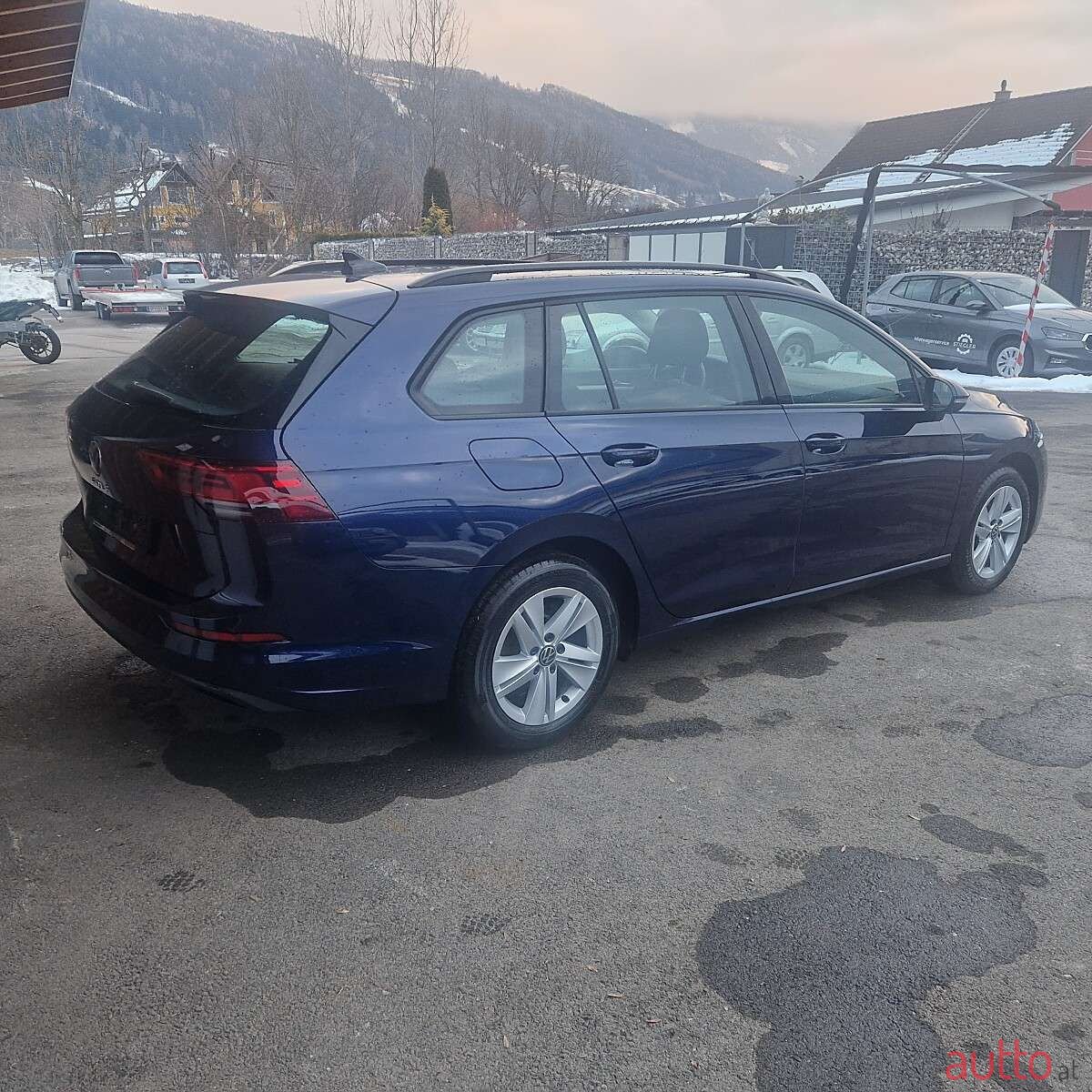 2021' Volkswagen Golf photo #6