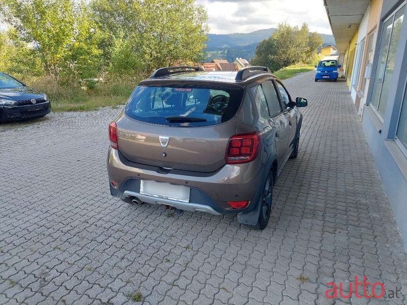 2017' Dacia Sandero photo #4