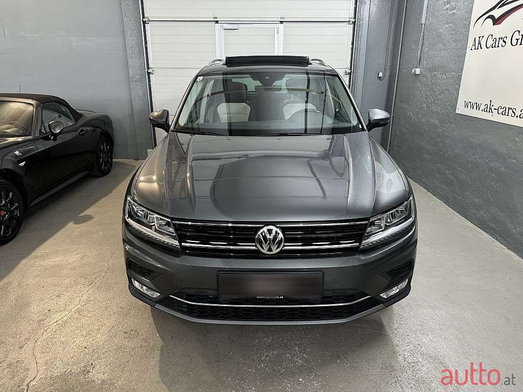 2016' Volkswagen Tiguan photo #4