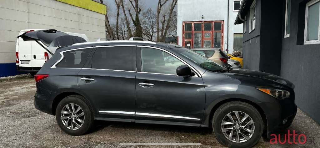 2013' Infiniti JX35 photo #2