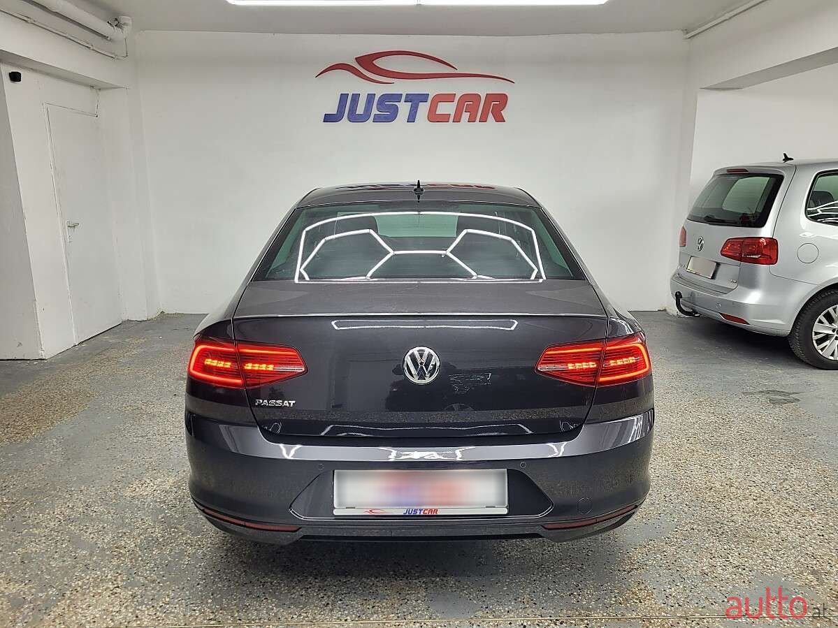 2018' Volkswagen Passat photo #6