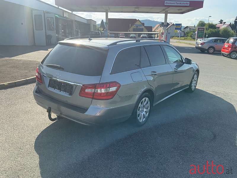 2010' Mercedes-Benz E-Klasse photo #5