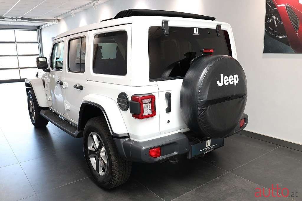 2019' Jeep Wrangler photo #2