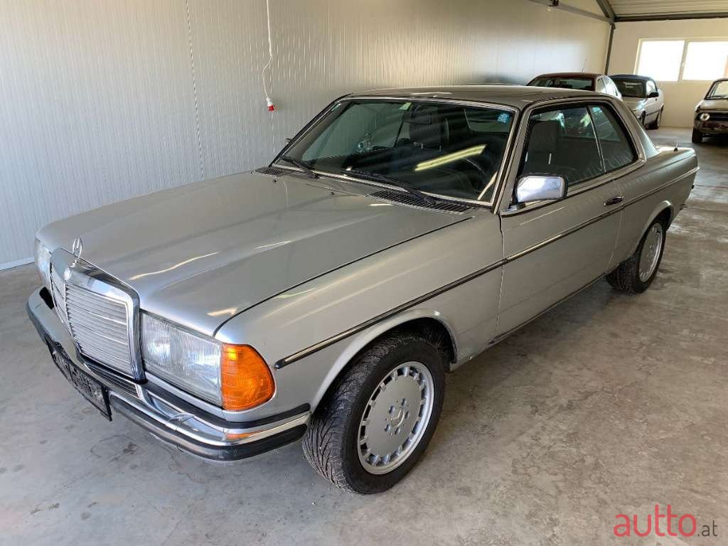 1981' Mercedes-Benz 230 CE photo #1