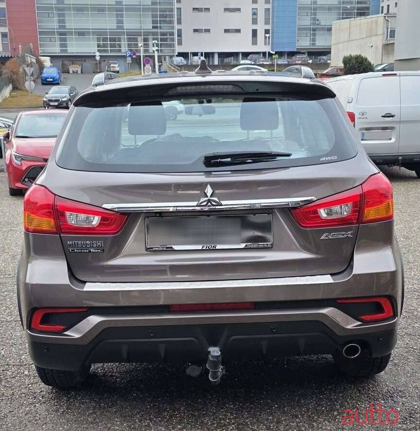 2019' Mitsubishi ASX photo #5