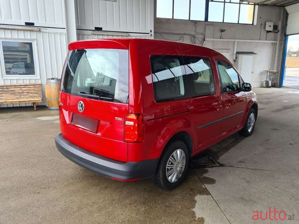 2016' Volkswagen Caddy photo #5