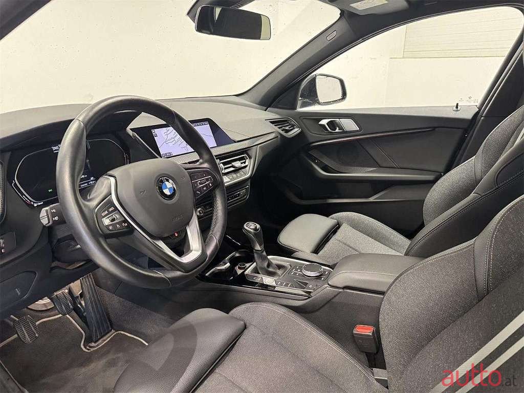 2022' BMW 1Er-Reihe photo #6
