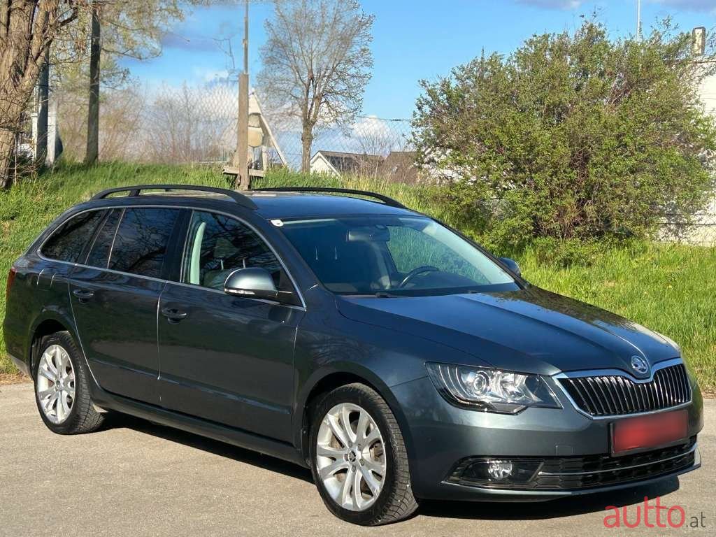 2015' Skoda Superb photo #4