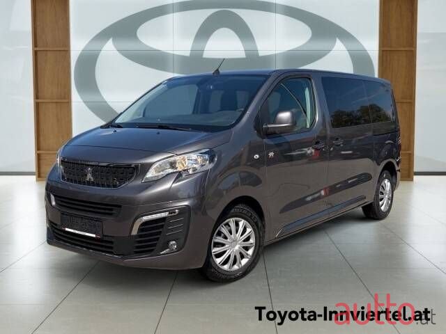 2018' Peugeot Traveller photo #1