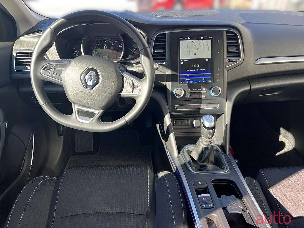 2021' Renault Megane photo #4