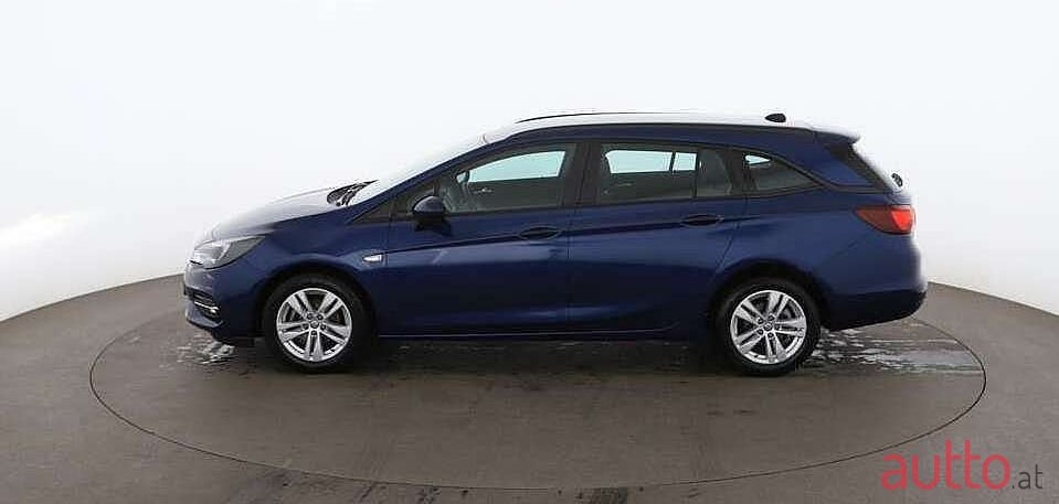 2021' Opel Astra photo #5