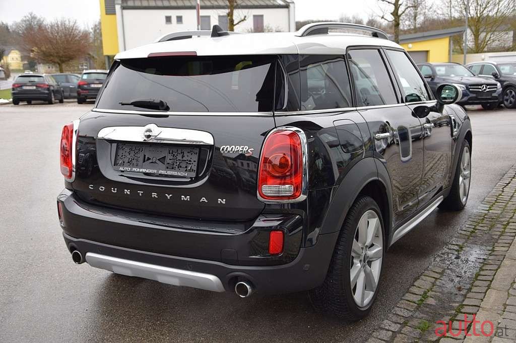 2018' MINI Countryman photo #3