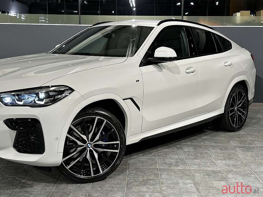 2022' BMW X6 photo #4