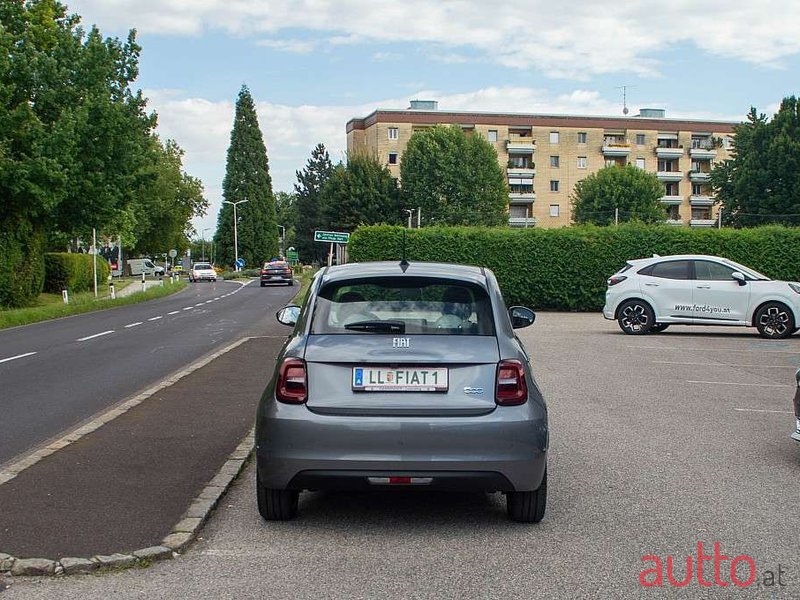 2021' Fiat 500 photo #5