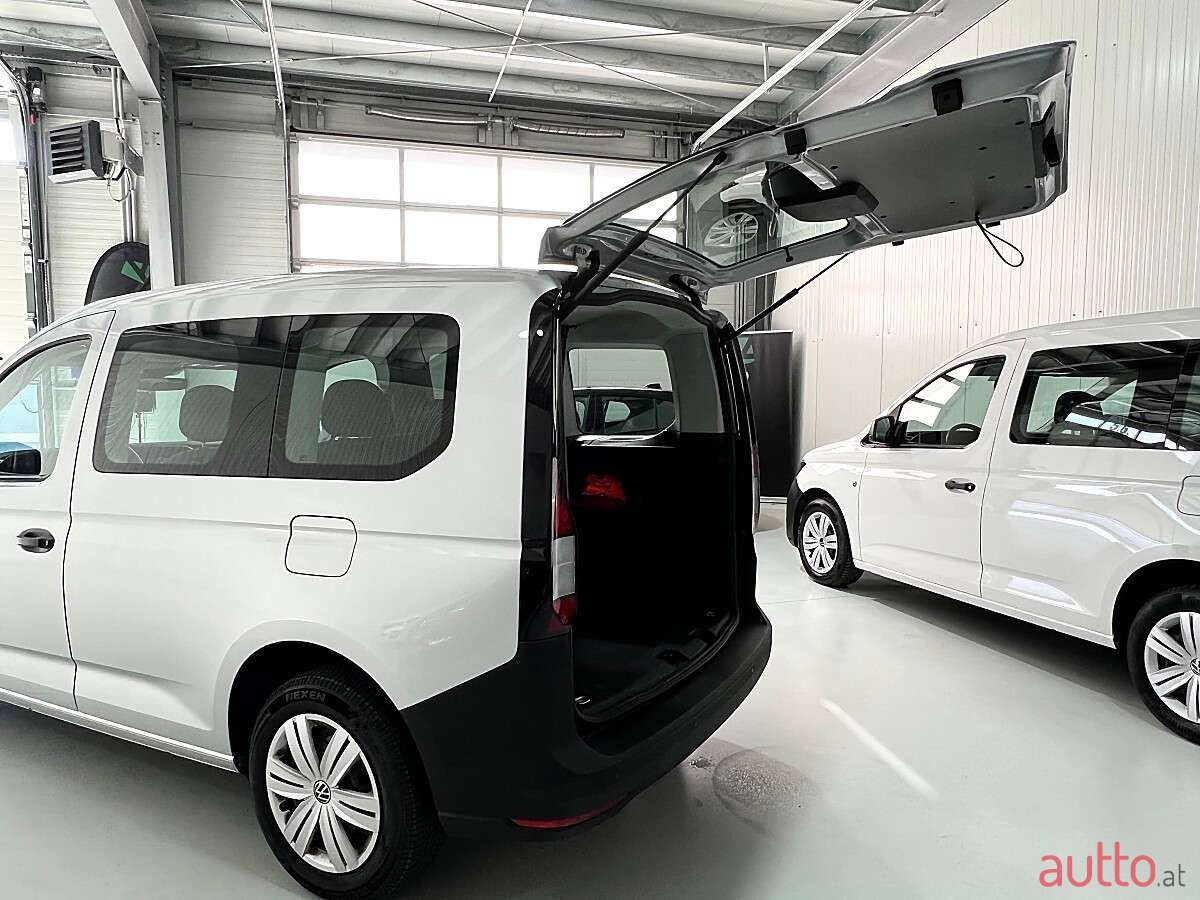 2021' Volkswagen Caddy photo #4
