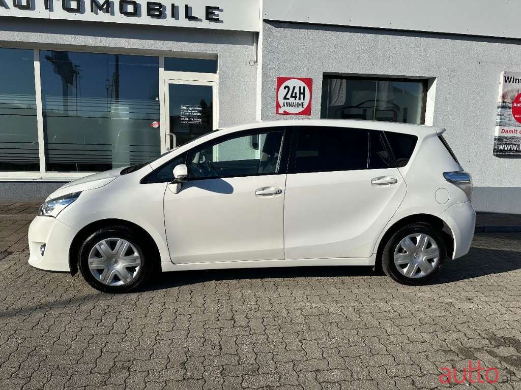 2013' Toyota Verso photo #5