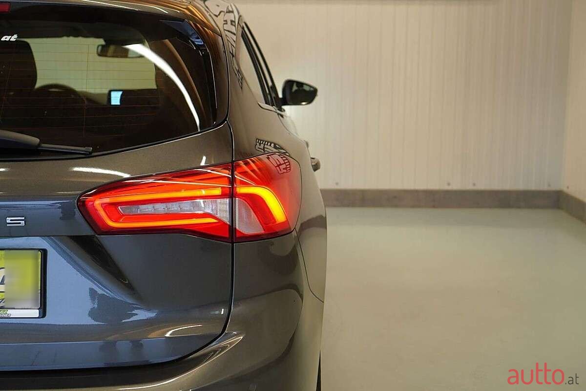 2019' Ford Focus photo #5