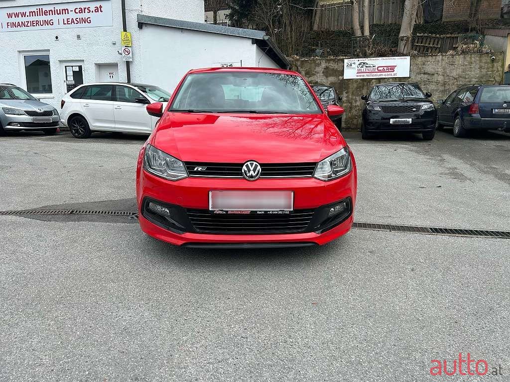 2017' Volkswagen Polo photo #2