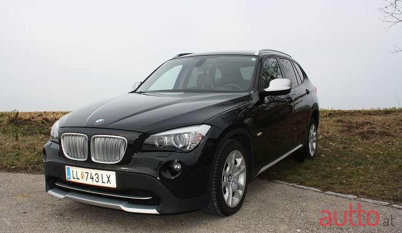 2011' BMW X1 photo #1