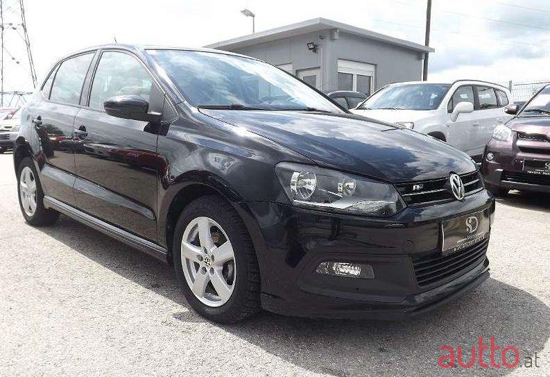 2012' Volkswagen Polo photo #1