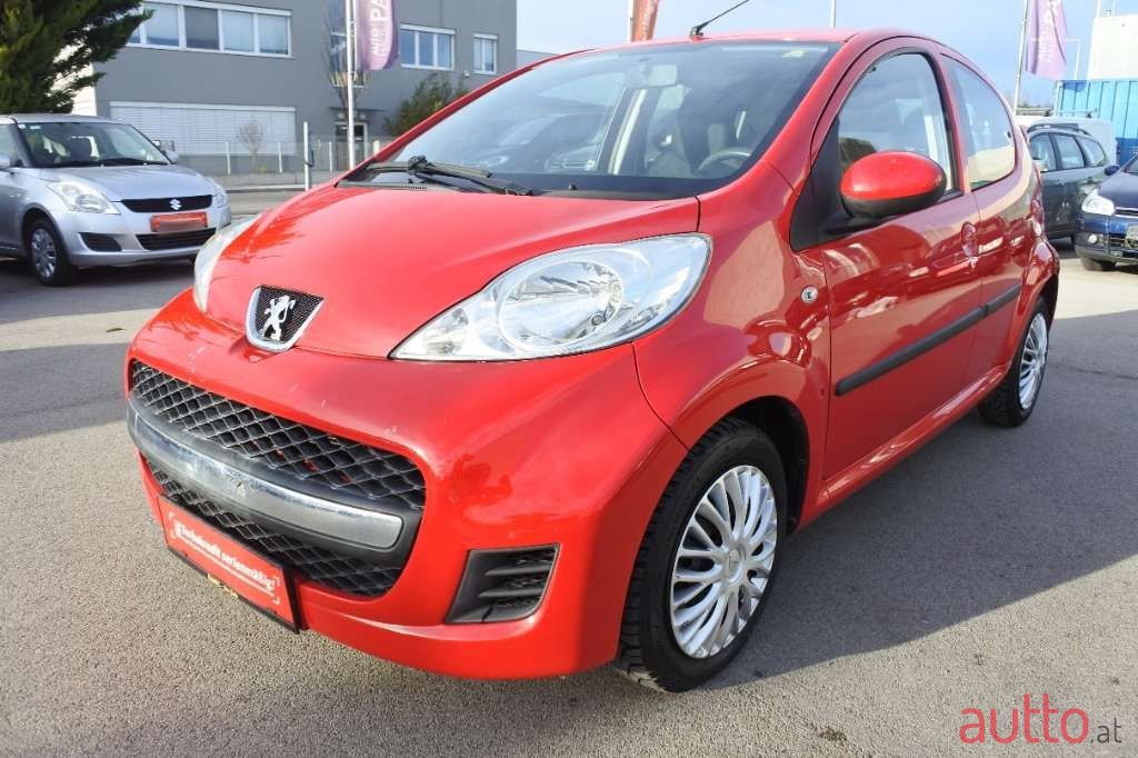 2010' Peugeot 107 photo #2