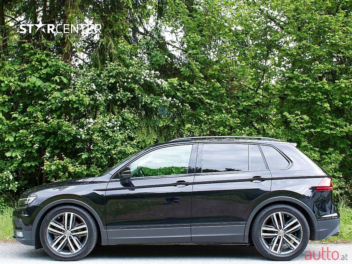 2020' Volkswagen Tiguan photo #2